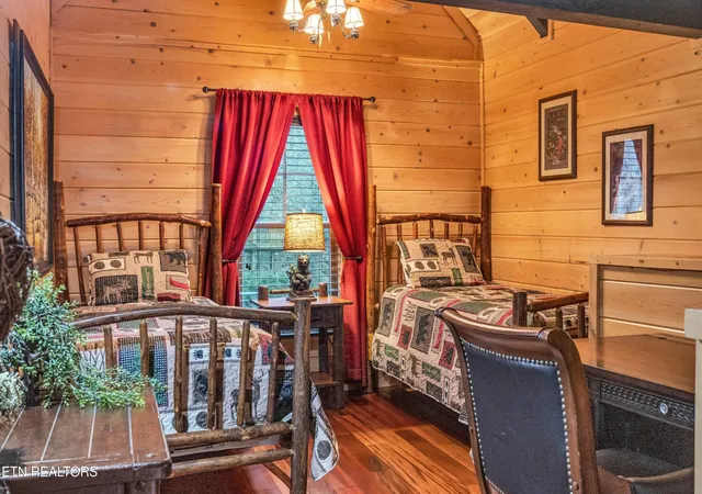 Photo 3 of Single family home for sale at 1667 Cherohala Skyway, Tellico Plains, TN 37385 | MLS# 3225337 | Listing updated on 2026-09-11