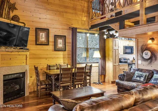 Photo 4 of Single family home for sale at 1667 Cherohala Skyway, Tellico Plains, TN 37385 | MLS# 3225337 | Listing updated on 2026-09-11