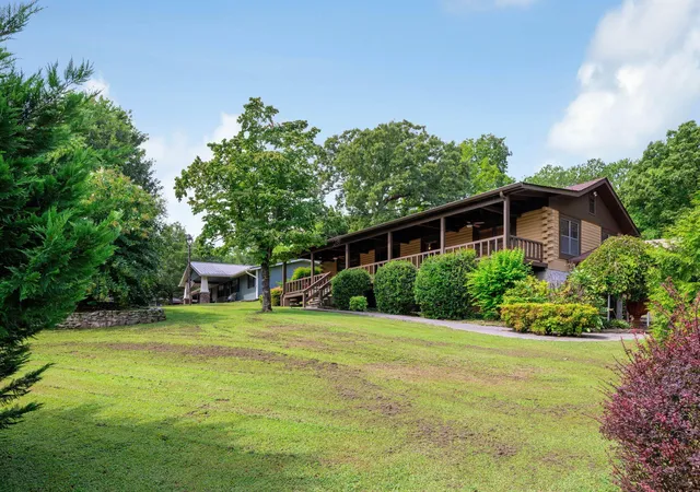 Photo 3 of Single family home for sale at 407 White Rd, Chattanooga, TN 37421 | MLS# 3225620 | Listing updated on 2026-09-11