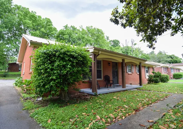 Photo 1 of Single family home for sale at 126 Glenn Ave, Gallatin, TN 37066 | MLS# 3229848 | Listing updated on 2026-09-14