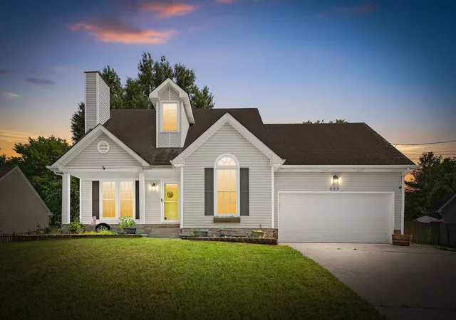 Photo 3 of Single family home for sale at 822 Crk Stone Dr, Clarksville, TN 37040 | MLS# 3260086 | Listing updated on 2026-09-15