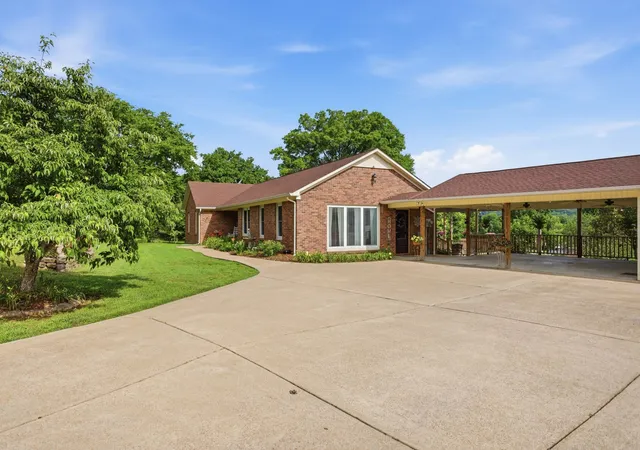 Photo 3 of Single family home for sale at 750 Mountain View Dr, Pulaski, TN 38478 | MLS# 3229740 | Listing updated on 2026-09-10