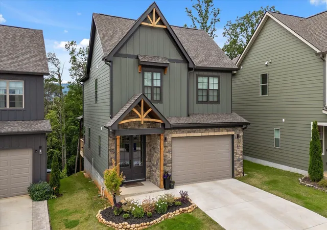 Photo 1 of Single family home for sale at 993 Cityscape View, Chattanooga, TN 37405 | MLS# 3228419 | Listing updated on 2026-10-12