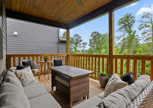Photo 3 of Single family home for sale at 993 Cityscape View, Chattanooga, TN 37405 | MLS# 3228419 | Listing updated on 2026-10-12