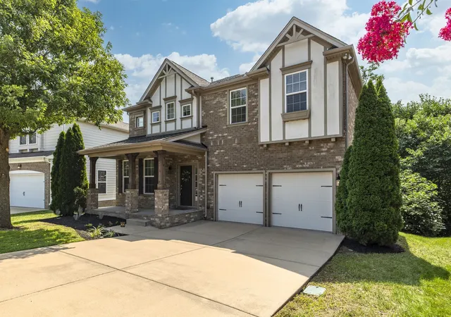 Photo 2 of Single family home for sale at 2128 Ravenscourt Dr, Thompsons Station, TN 37179 | MLS# 3262564 | Listing updated on 2026-09-22