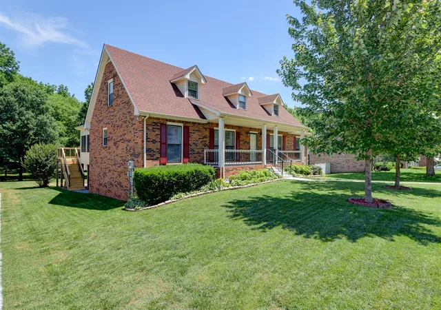 Photo 3 of Single family home for sale at 1030 Hillshire Dr, Clarksville, TN 37043 | MLS# 3231576 | Listing updated on 2026-09-13