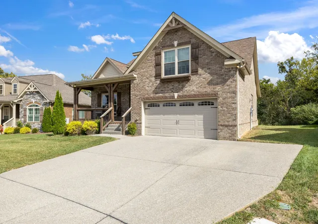 Photo 3 of Sale Pending at 6027 Spade Dr, Spring Hill, TN 37174 | MLS# 3229736 | Listing updated on 2026-09-14