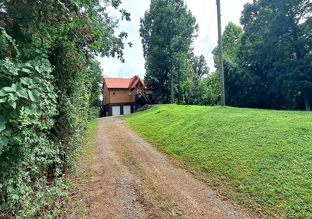 Photo 3 of Single family home for sale at 1027 Garland Holw Rd, Pegram, TN 37143 | MLS# 3230168 | Listing updated on 2026-10-06