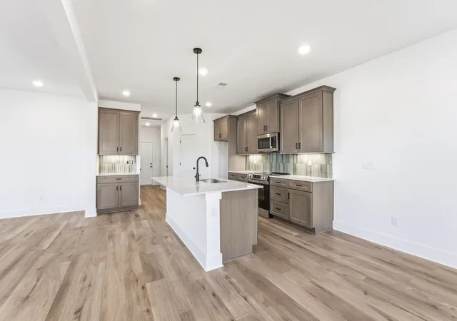 Photo 1 of Single family home for sale at 917 Watercourse Ct, Nashville, TN 37214 | MLS# 3243370 | Listing updated on 2026-09-15