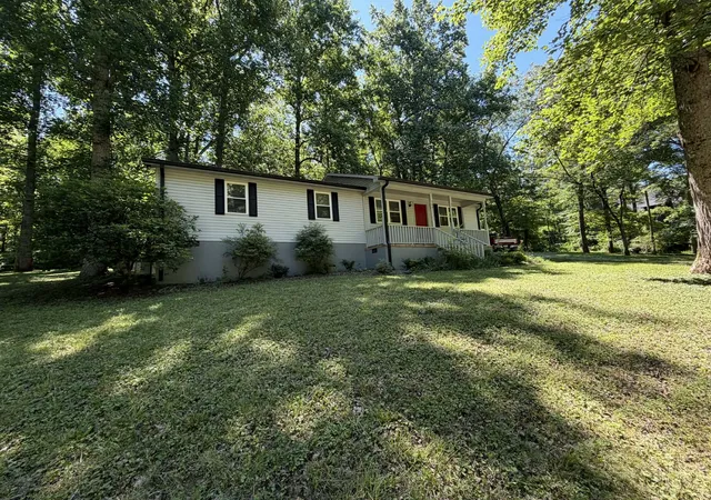 Photo 1 of Single family home for sale at 716 Mountain View Dr, Morrison, TN 37357 | MLS# 3231027 | Listing updated on 2026-09-25