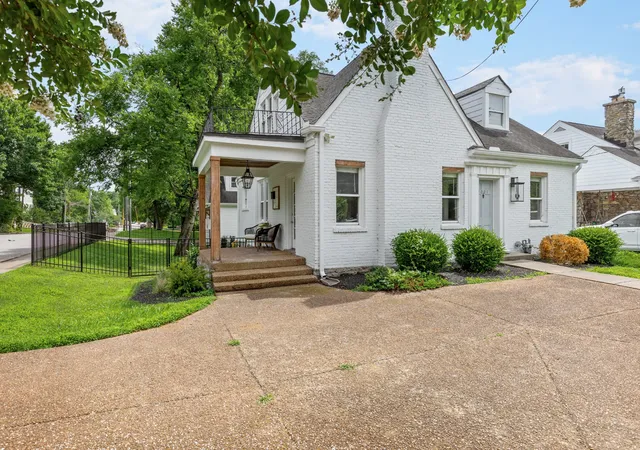 Photo 3 of Single family home for sale at 2001 Sweetbriar Ave, Nashville, TN 37212 | MLS# 3230715 | Listing updated on 2026-10-05