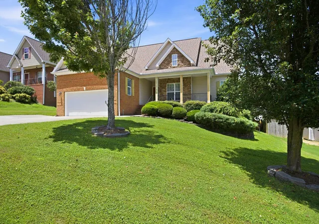Photo 1 of Single family home for sale at 178 Kailors Cvs Cir, Ringgold, GA 30736 | MLS# 3233539 | Listing updated on 2026-09-15