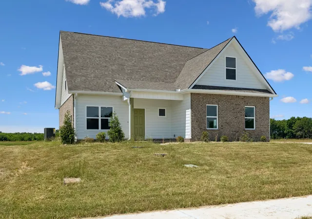 Photo 4 of Single family home for sale at 2212 Pickwick Pl, Murfreesboro, TN 37127 | MLS# 3245378 | Listing updated on 2026-09-13