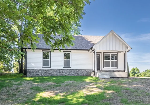Photo 1 of Single family home for sale at 1181 Hilltop Dr, Pulaski, TN 38478 | MLS# 3231083 | Listing updated on 2026-09-11