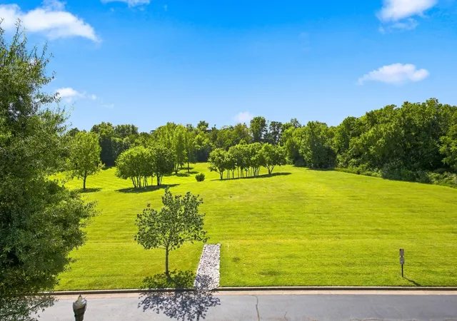 Photo 2 of Condo for sale at 3201 Aspen Grv Dr #H7, Franklin, TN 37067 | MLS# 3514477 | Listing updated on 2026-09-11