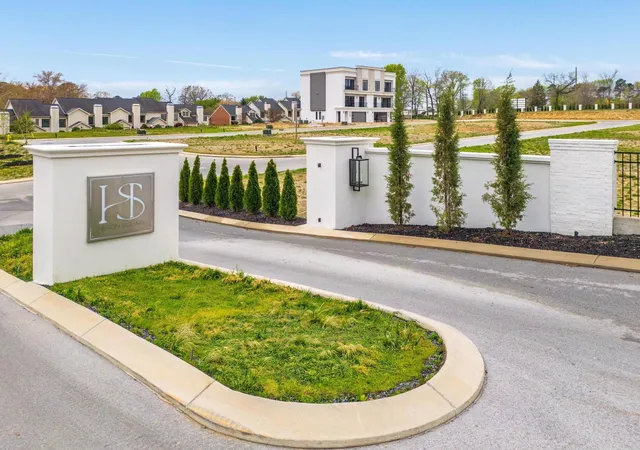 Photo 2 of Townhouse for sale at 7361 Blue Heron Ct, Chattanooga, TN 37421 | MLS# 3231158 | Listing updated on 2026-09-13