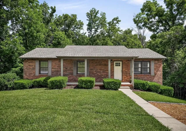 Photo 1 of Single family home for sale at 2600 Lake Valley Dr, Cookeville, TN 38506 | MLS# 3231409 | Listing updated on 2026-09-11