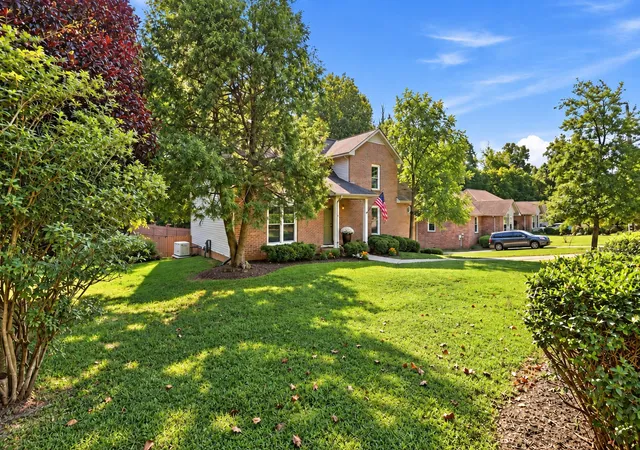 Photo 4 of Single family home for sale at 111 Vannoak Dr, Clarksville, TN 37043 | MLS# 3592557 | Listing updated on 2026-10-10