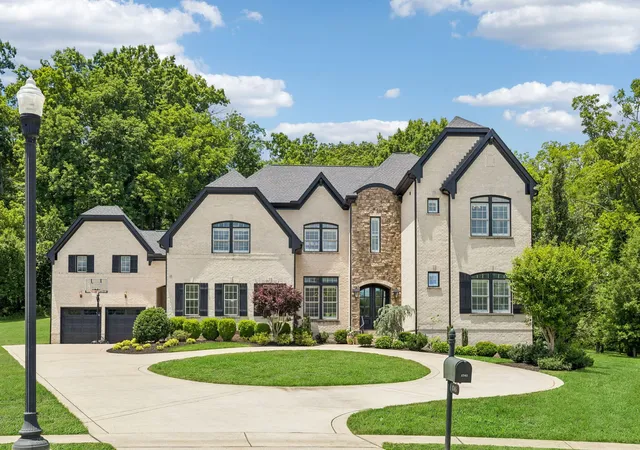 Photo 1 of Mansion for sale at 1745 Umbria Dr, Brentwood, TN 37027 | MLS# 3231611 | Listing updated on 2026-09-14