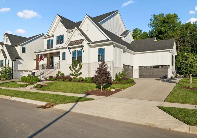 Photo 1 of Single family home for sale at 2254 Brakeman, Thompsons Station, TN 37179 | MLS# 3242755 | Listing updated on 2026-10-08