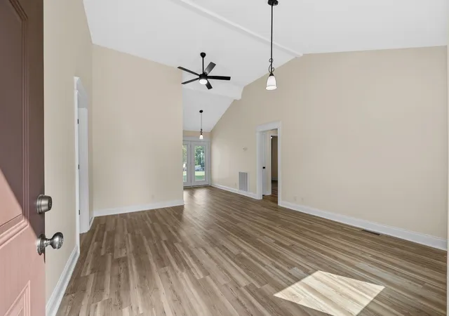 Photo 3 of Single family home for sale at 324 Welchwood Dr, Clarksville, TN 37040 | MLS# 3232183 | Listing updated on 2026-09-11