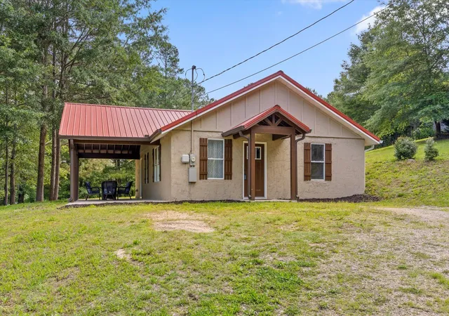 Photo 2 of Single family home for sale at 140 Old Lee School Rd, La Fayette, GA 30728 | MLS# 3508195 | Listing updated on 2026-09-30