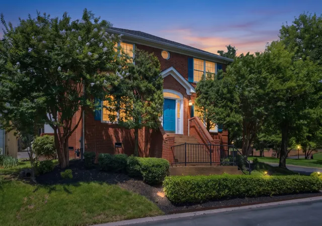 Photo 1 of Single family home for sale at 72 Ravenwood Hills Cir, Nashville, TN 37215 | MLS# 3239903 | Listing updated on 2026-09-15