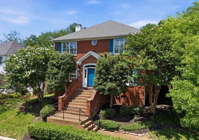 Photo 2 of Single family home for sale at 72 Ravenwood Hills Cir, Nashville, TN 37215 | MLS# 3239903 | Listing updated on 2026-09-15