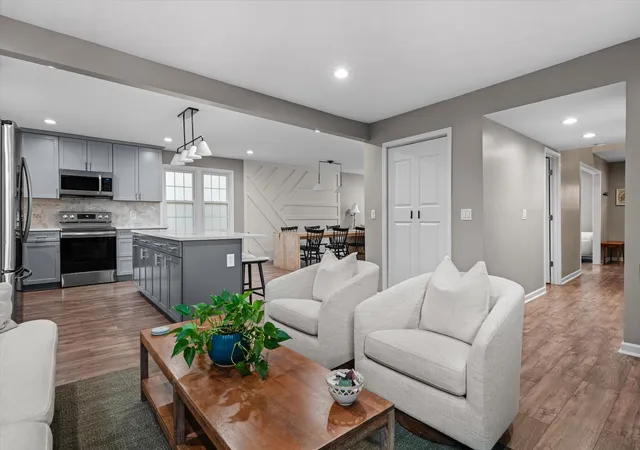 Photo 2 of Townhouse for sale at 1627 Volunteer Ct, Brentwood, TN 37027 | MLS# 3248468 | Listing updated on 2026-10-04