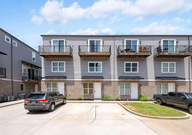 Photo 1 of Townhouse for sale at 1621 Fagan St #109, Chattanooga, TN 37408 | MLS# 3232666 | Listing updated on 2026-09-11