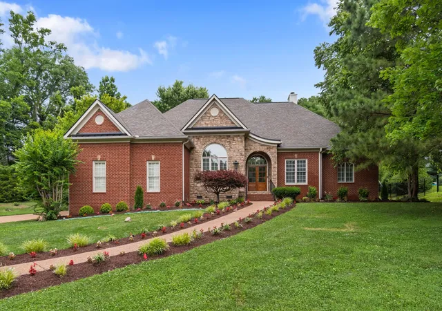 Photo 2 of Single family home for sale at 804 Highgrove Cir, Franklin, TN 37069 | MLS# 3234669 | Listing updated on 2026-09-08