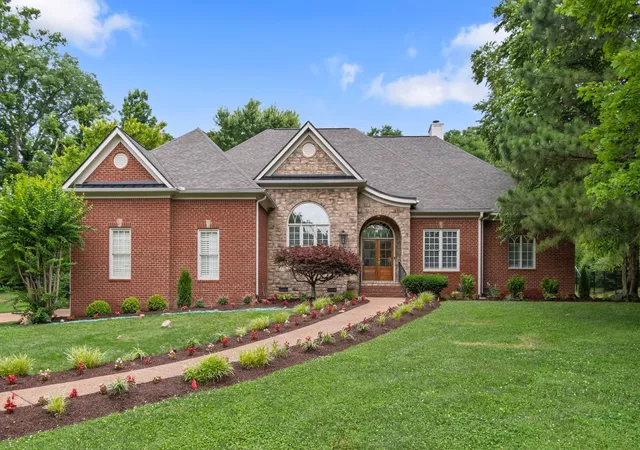 Photo 4 of Single family home for sale at 804 Highgrove Cir, Franklin, TN 37069 | MLS# 3234669 | Listing updated on 2026-09-08