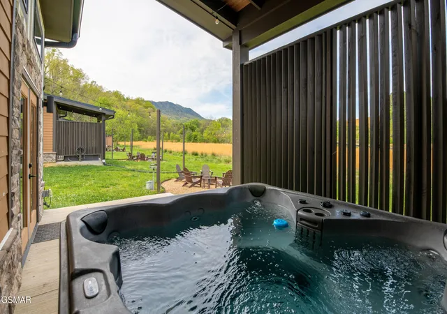 Photo 4 of Single family home for sale at 984 Goose Gap Rd #9, Sevierville, TN 37876 | MLS# 3544637 | Listing updated on 2026-10-13