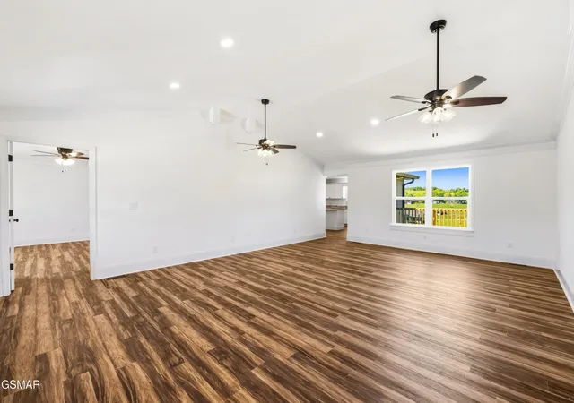 Photo 3 of Single family home for sale at 141 Neal Dr, Rutledge, TN 37861 | MLS# 3544539 | Listing updated on 2026-09-11