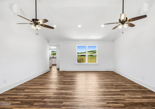 Photo 4 of Single family home for sale at 141 Neal Dr, Rutledge, TN 37861 | MLS# 3544539 | Listing updated on 2026-09-11