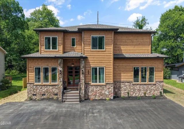 Photo 1 of Sale Pending at 2662 High Valley Dr, Pigeon Forge, TN 37863 | MLS# 3548152 | Listing updated on 2026-09-14