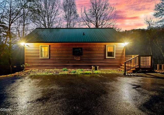 Photo 4 of Sale Pending at 1544 Deer Browse Way, Sevierville, TN 37876 | MLS# 3288566 | Listing updated on 2026-09-11