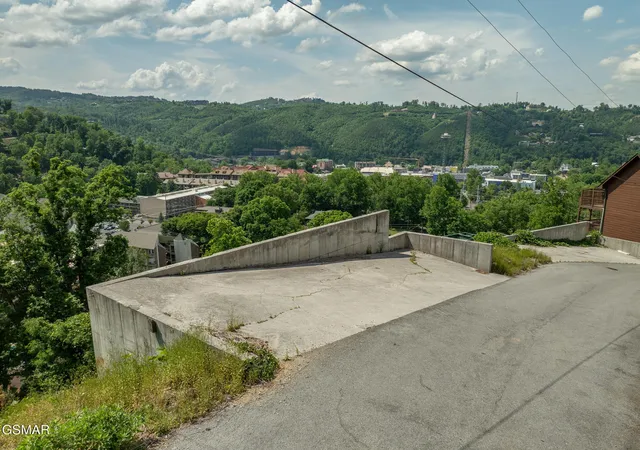 Photo 1 of Land for sale at 748 Widows Knob Rd, Gatlinburg, TN 37738 | MLS# 3278212 | Listing updated on 2026-09-11