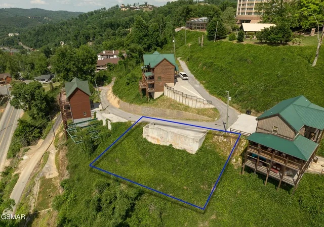 Photo 3 of Land for sale at 748 Widows Knob Rd, Gatlinburg, TN 37738 | MLS# 3278212 | Listing updated on 2026-09-11