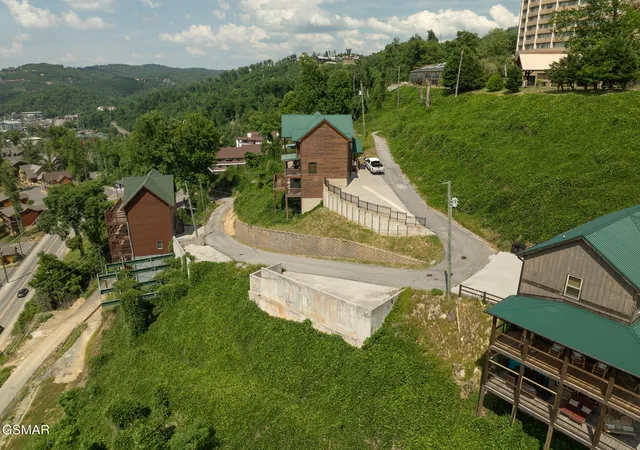 Photo 4 of Land for sale at 748 Widows Knob Rd, Gatlinburg, TN 37738 | MLS# 3278212 | Listing updated on 2026-09-11