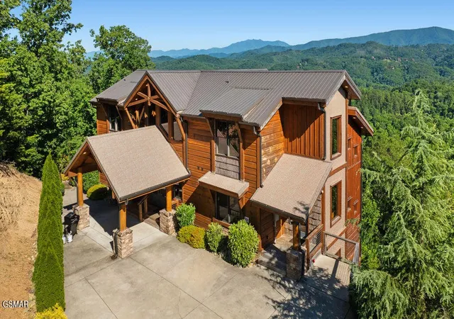Photo 1 of Single family home for sale at 2470 Hackberry Dr, Sevierville, TN 37862 | MLS# 3304837 | Listing updated on 2026-09-11