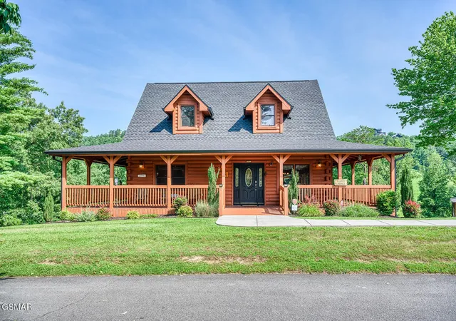 Photo 2 of Single family home for sale at 2028 Piney Overlook Ln, Sevierville, TN 37862 | MLS# 3548164 | Listing updated on 2026-09-14