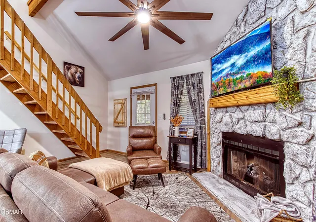 Photo 3 of Single family home for sale at 2275 Lones Branch Ln, Sevierville, TN 37876 | MLS# 3548163 | Listing updated on 2026-10-27