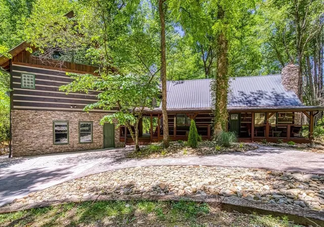 Photo 3 of Sale Pending at 2440 Paradise Fls Way, Sevierville, TN 37862 | MLS# 3280835 | Listing updated on 2026-09-11