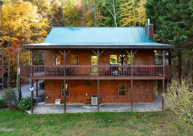 Photo 2 of Single family home for sale at 4094 Hickory Holw Way, Sevierville, TN 37862 | MLS# 3548165 | Listing updated on 2026-09-14