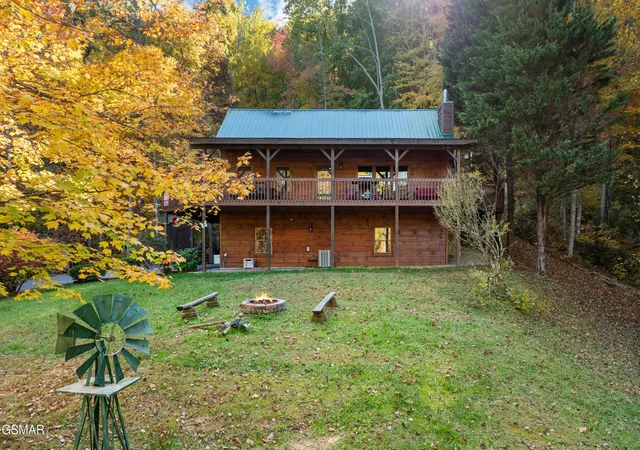Photo 3 of Single family home for sale at 4094 Hickory Holw Way, Sevierville, TN 37862 | MLS# 3548165 | Listing updated on 2026-09-14