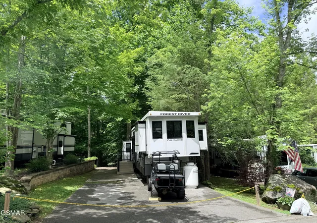 Photo 3 of Land for sale at 4229 E Pkwy, Gatlinburg, TN 37738 | MLS# 3513031 | Listing updated on 2026-09-11