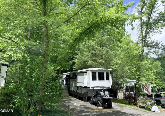 Photo 4 of Land for sale at 4229 E Pkwy, Gatlinburg, TN 37738 | MLS# 3513031 | Listing updated on 2026-09-11