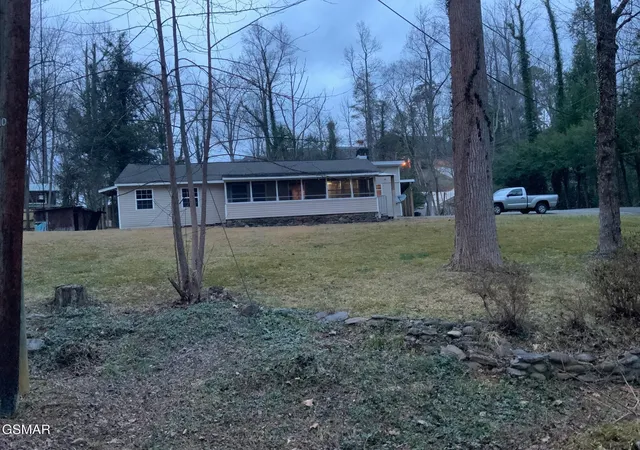 Photo 1 of Single family home for sale at 517 Laurel Avenue, Gatlinburg, TN 37738 | MLS# 3526688 | Listing updated on 2026-09-11