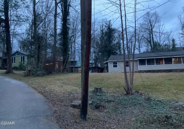 Photo 3 of Single family home for sale at 517 Laurel Avenue, Gatlinburg, TN 37738 | MLS# 3526688 | Listing updated on 2026-09-11